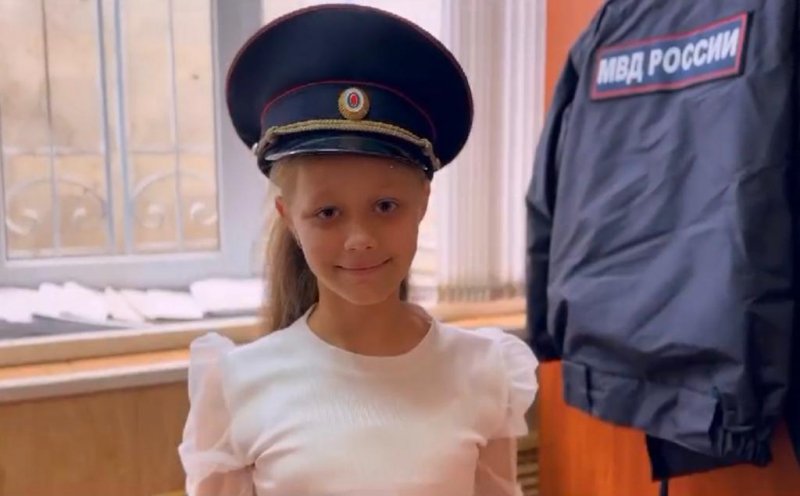 Сотрудники ОМВД России по Должанскому району сняли праздничный видеоролик ко Дню отца